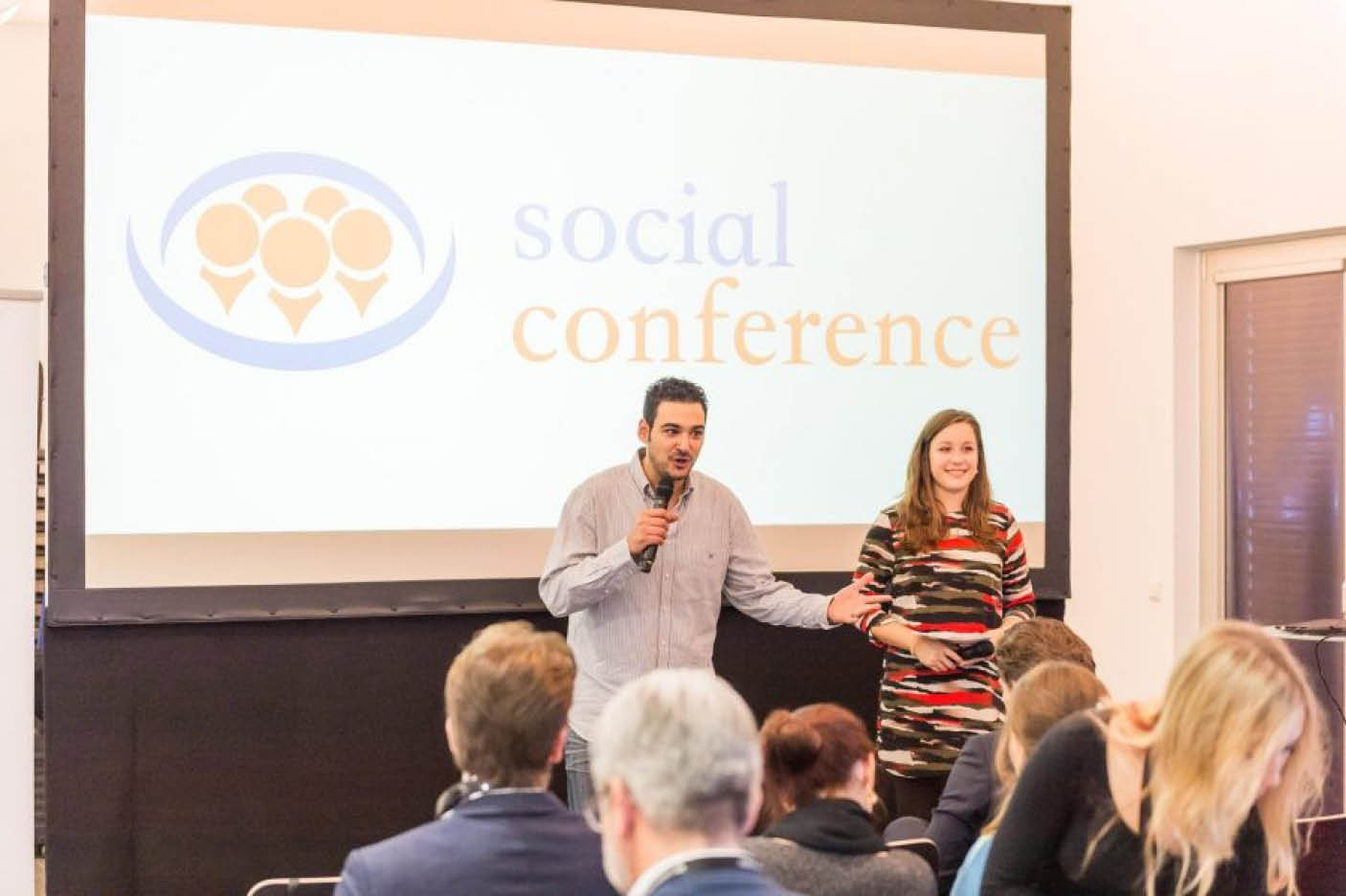 Hakan Han vor Publikum auf der Social Conference München